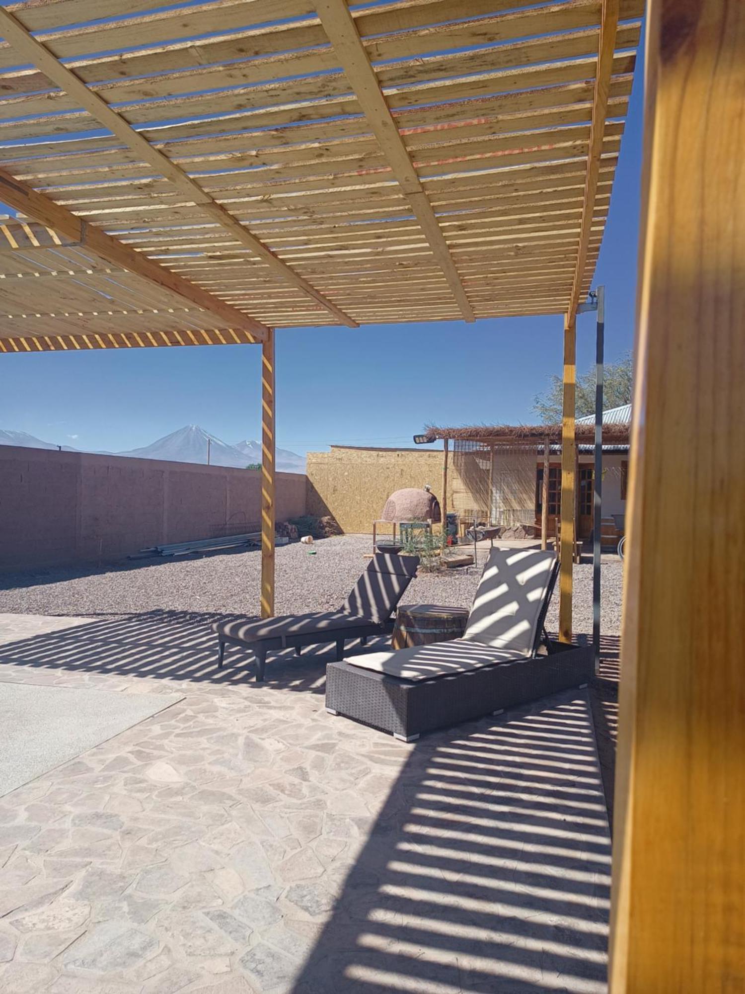 Tiunur Lodge Solor Exterior foto